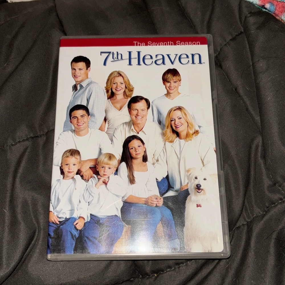 The complete seventh season with all 5 episodes